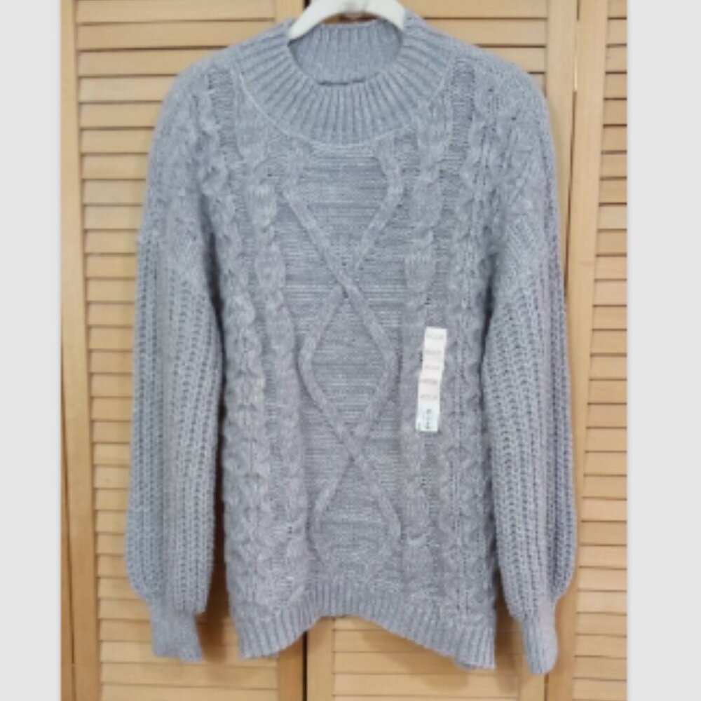 SO Junior's Gray Cable Knit Sweater M